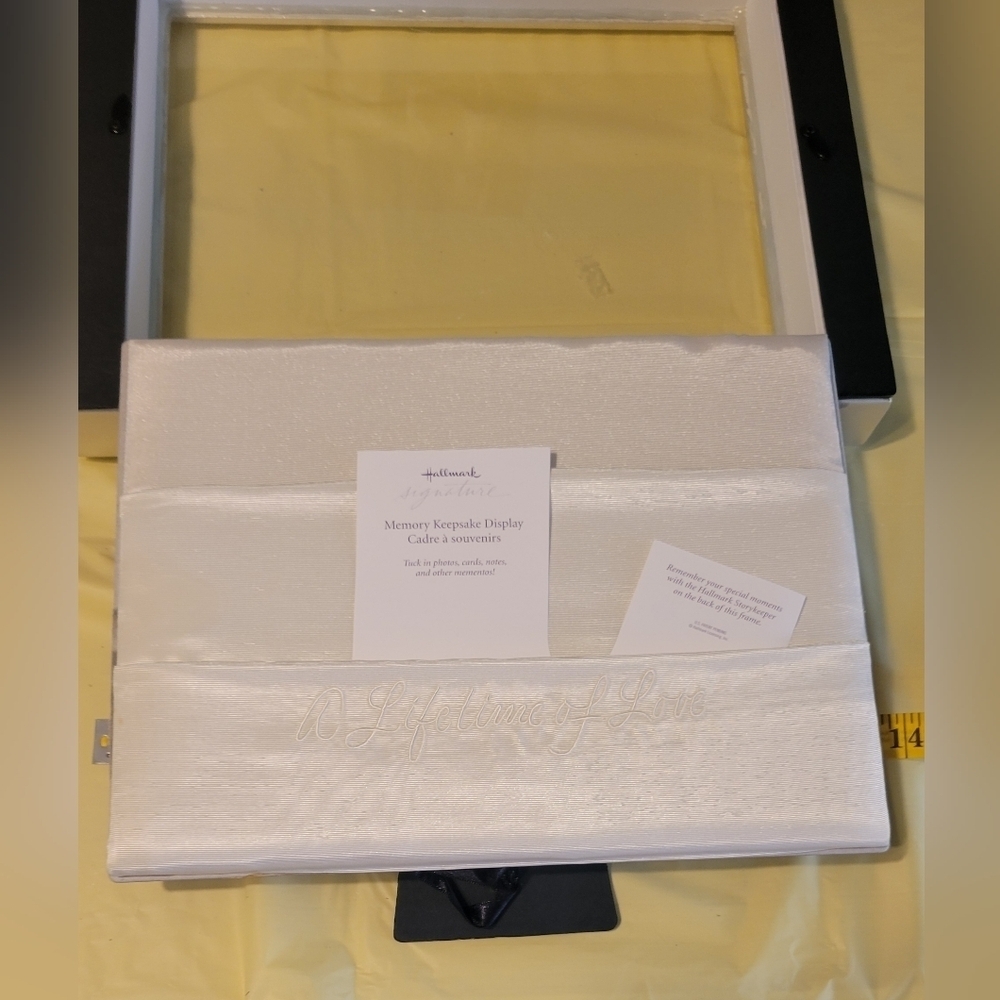 Memory Keepsake Box, by Hallmark. - Picture 9 of 10